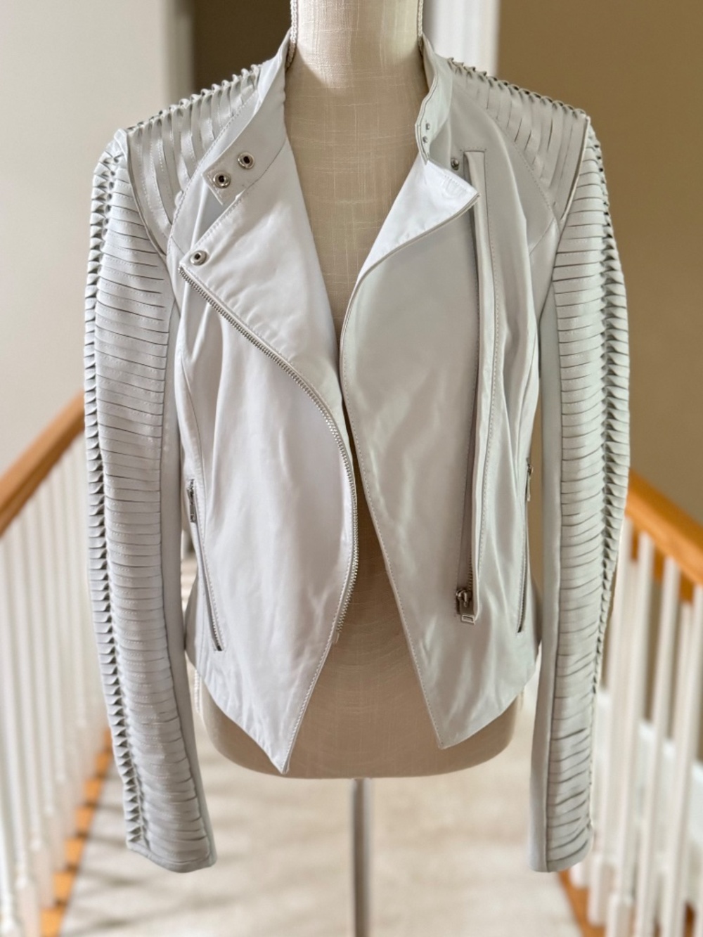 Lamarque Azra Leather Moto Jacket in White Size M